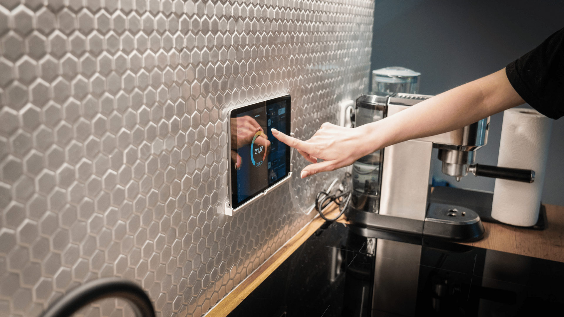 Smart Home Technology for Arizona homeowners