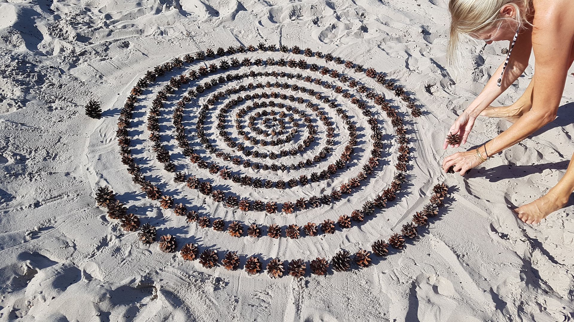 Penny Porter makes a mandala