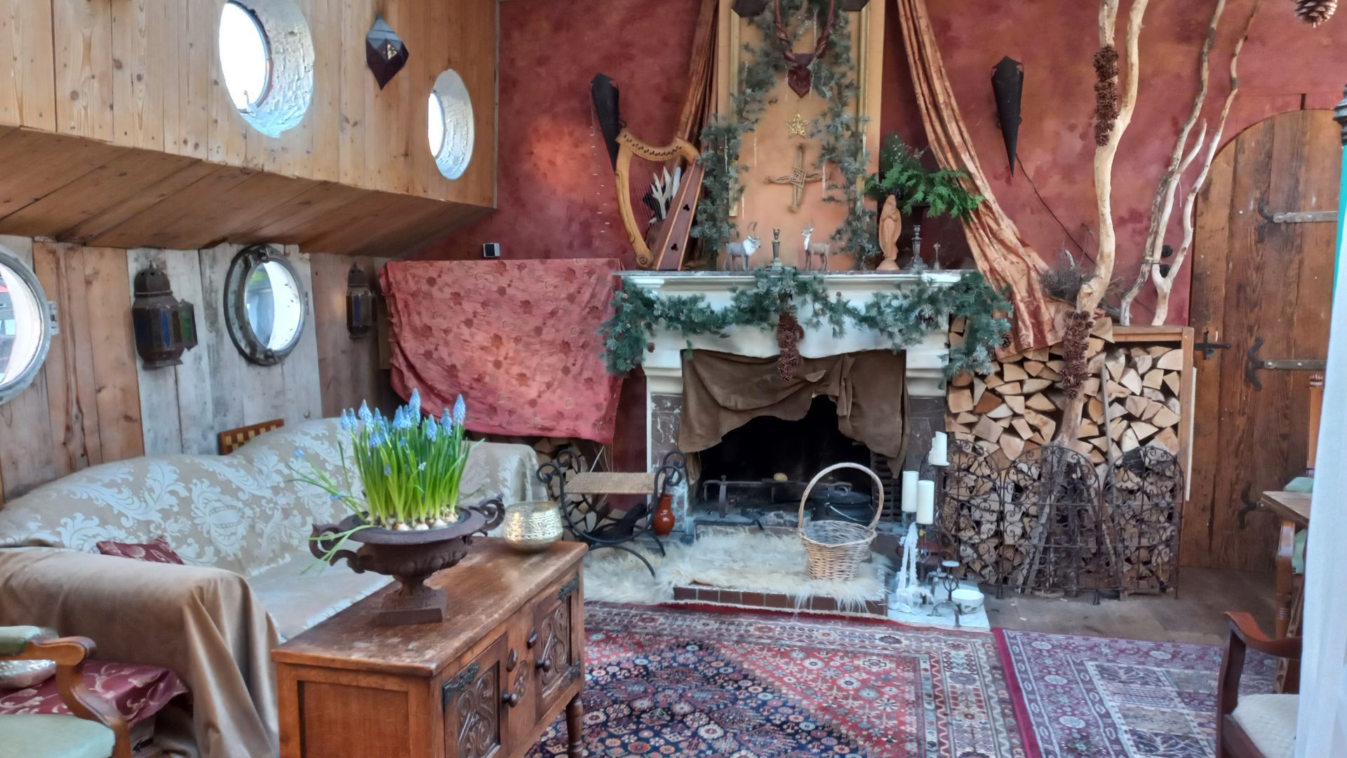 Deel van het interieur van Studio Zena, de Vuurkamer