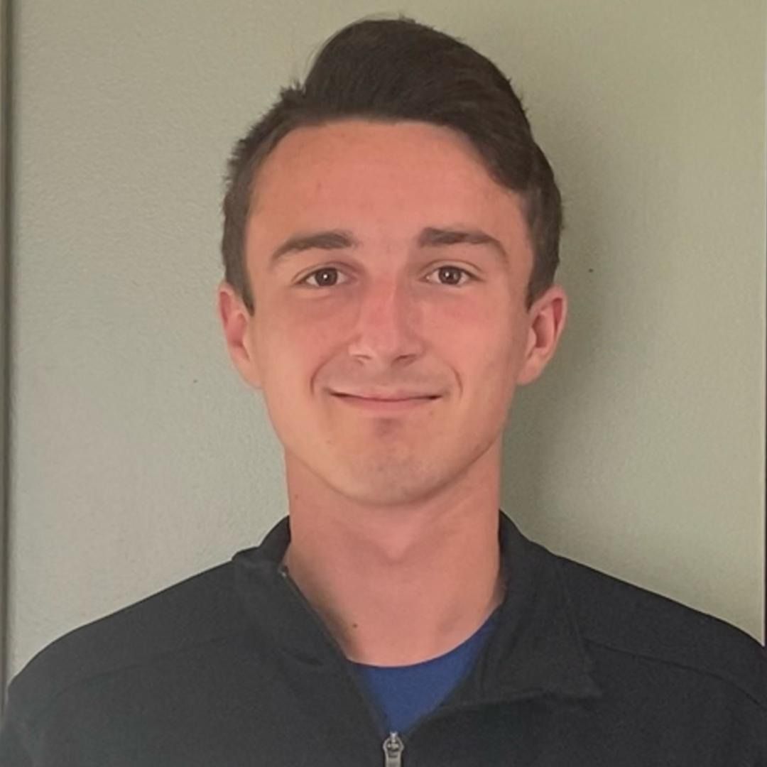 Coach Alex Hilbert