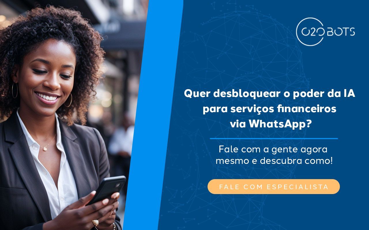 Uma mulher está sorrindo enquanto olha para o celular