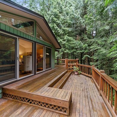 Deck and Fence Staining