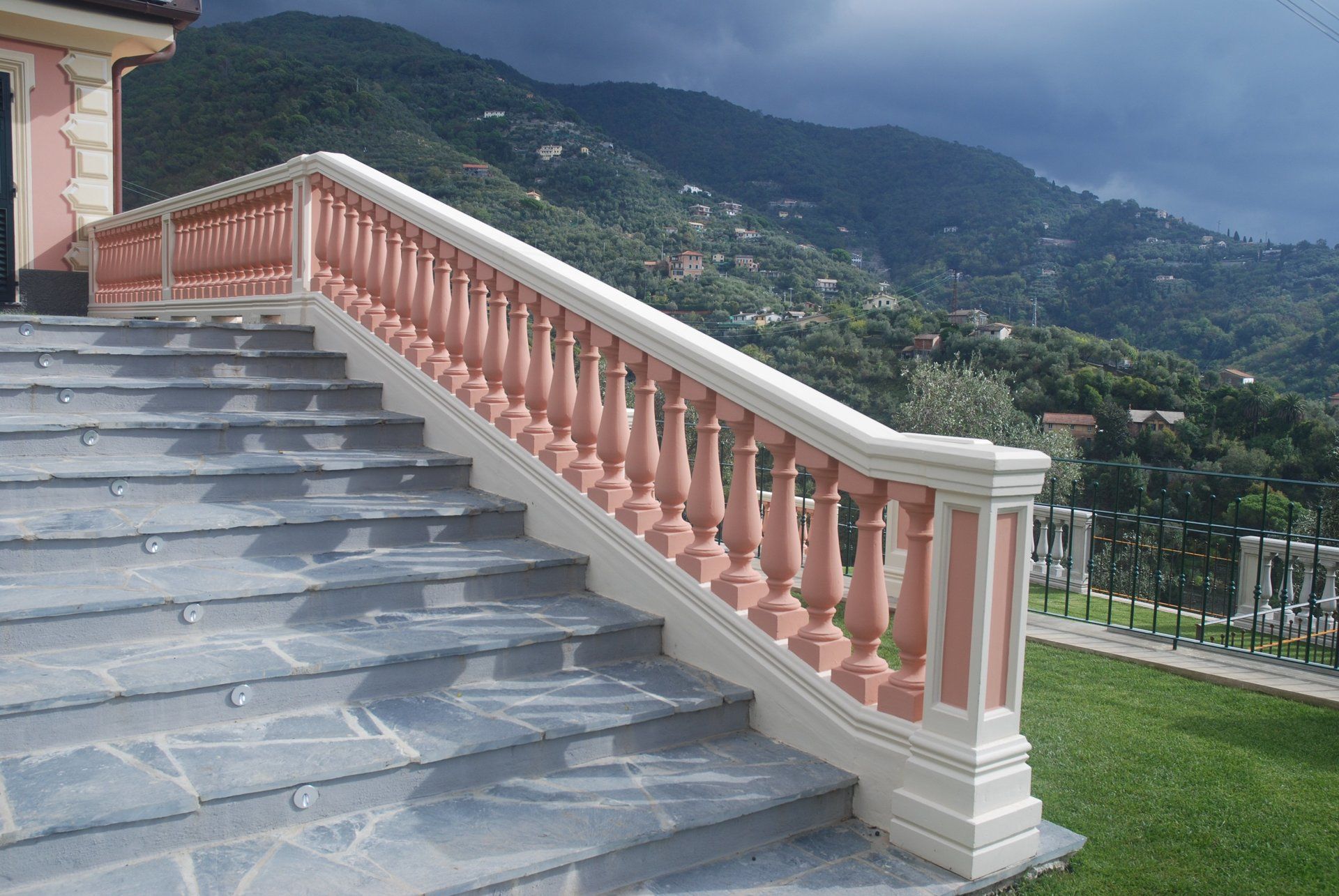 Balaustra scala tipo villa Lidia zona Rapallo