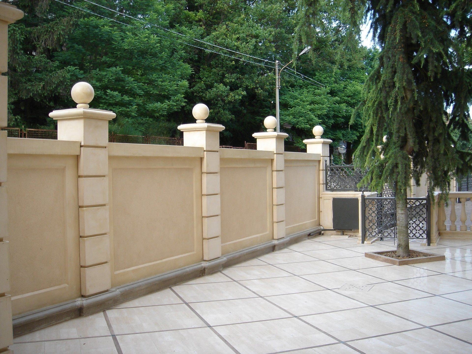 Pilastri dado liscio recizione villa privata San Salvatore Monferrato