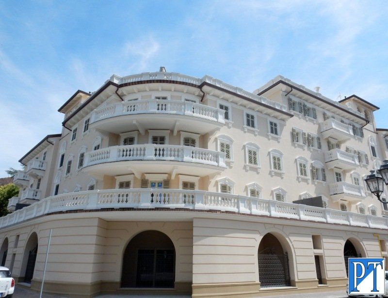 Palazzo con balconi