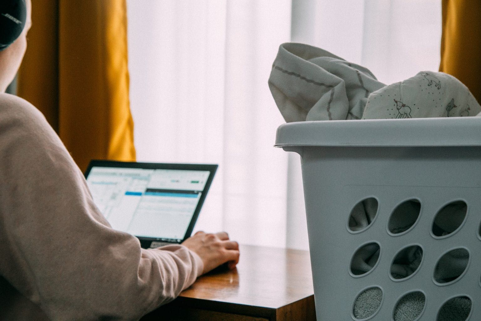 How to Stay Productive While Working Remotely