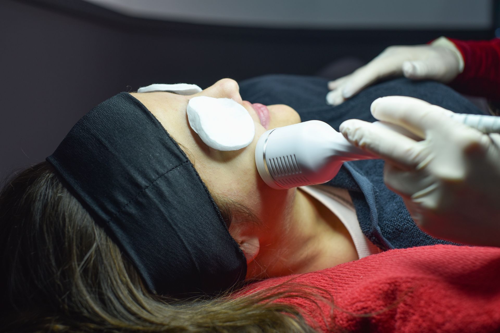 Facial Treatment With Cosmetic Medical Equipment – Terrigal, NSW - Anjule Beauty Therapy