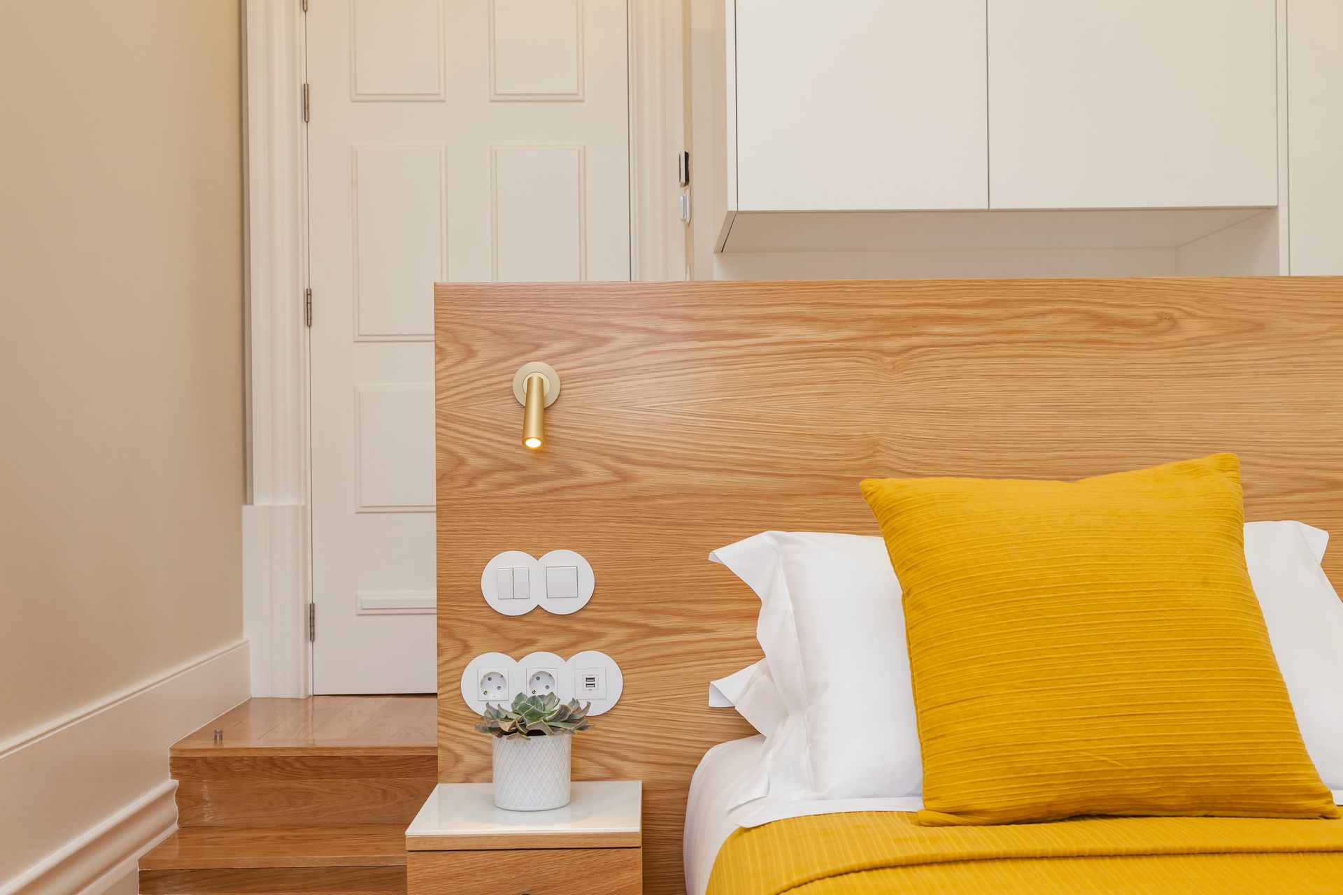 King Size Bed at Casa Kala Porto