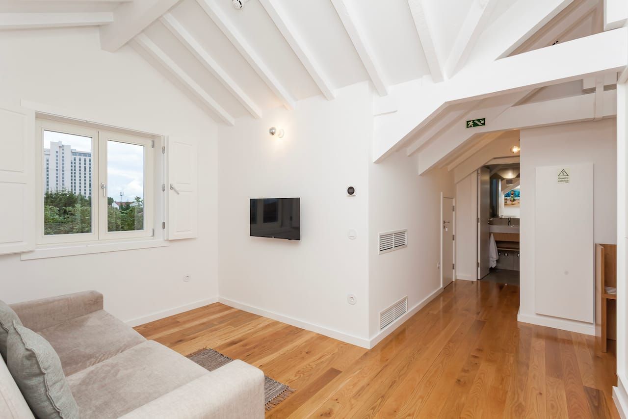 Space and Privacy at King Suite