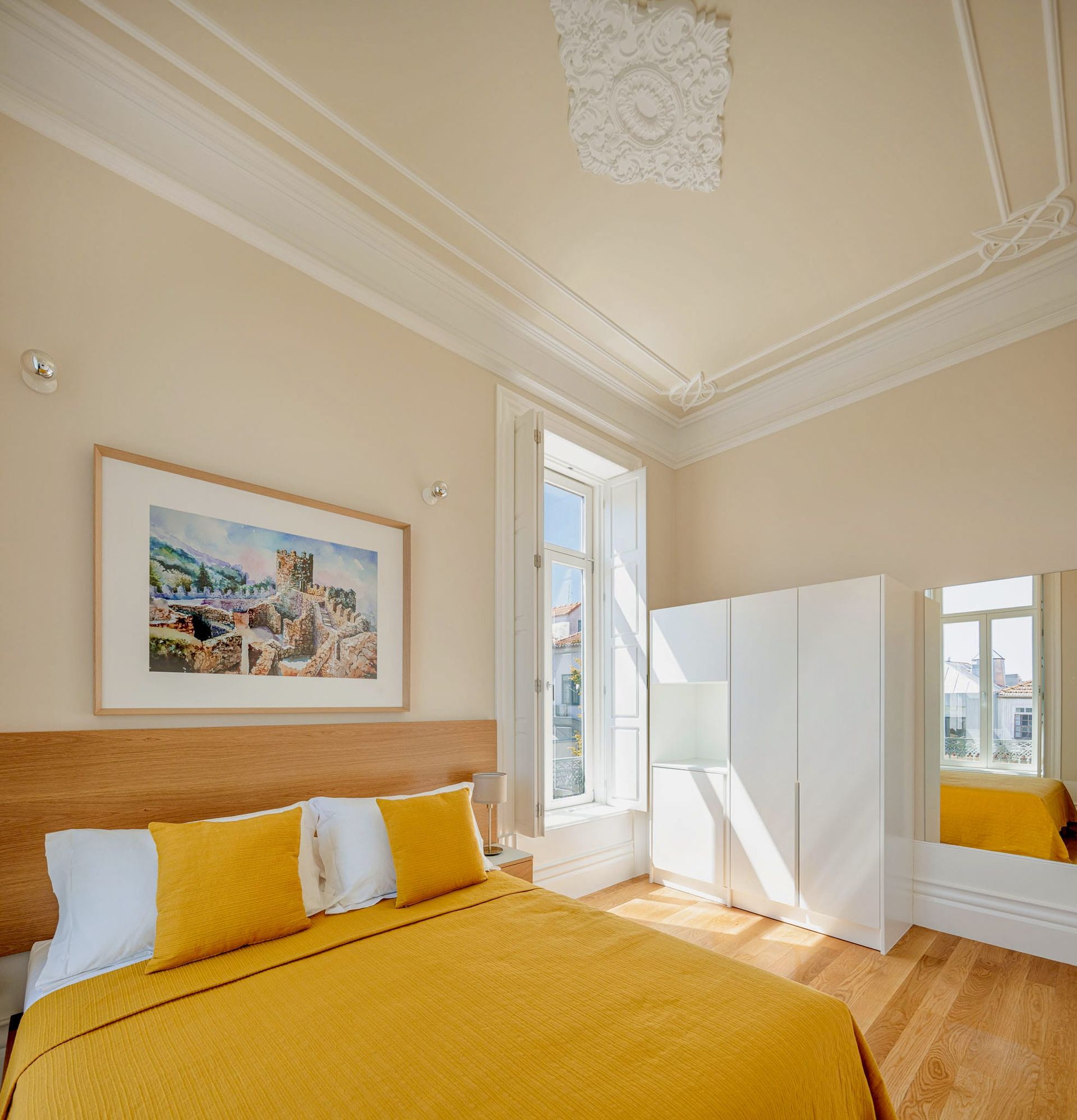 Double Room at Casa Kala, Heigh Ceilings with Medallion (Roseta)