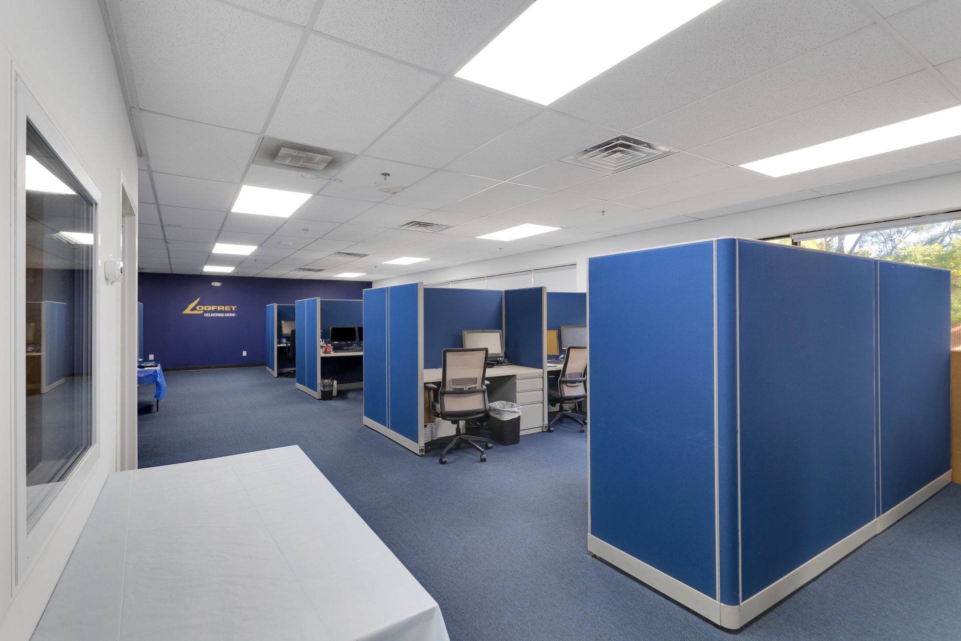 Cubicles photo