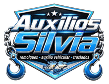 Logotipo azul metálico “Auxilios Silva” con cadenas, ganchos y un emblema de sol dorado