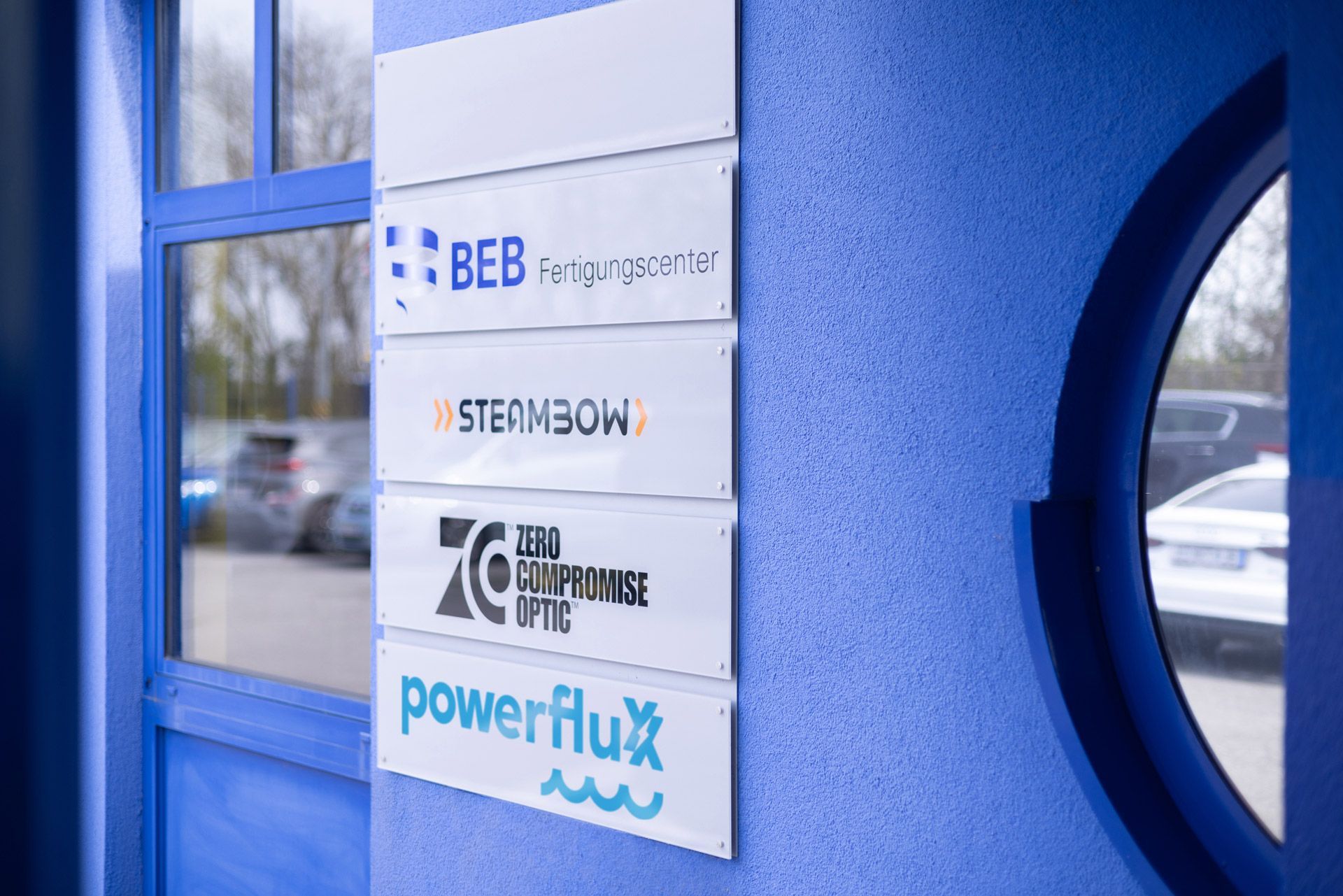 BEB Fertigungscenter in Margarethen am Moos Eingangstür