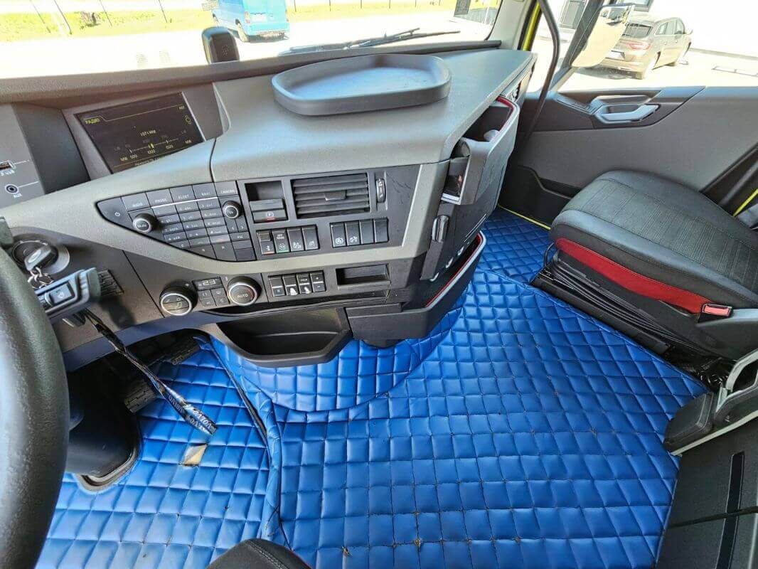 UGO AUTO | Puspiekabju noma, KOGEL dīleris