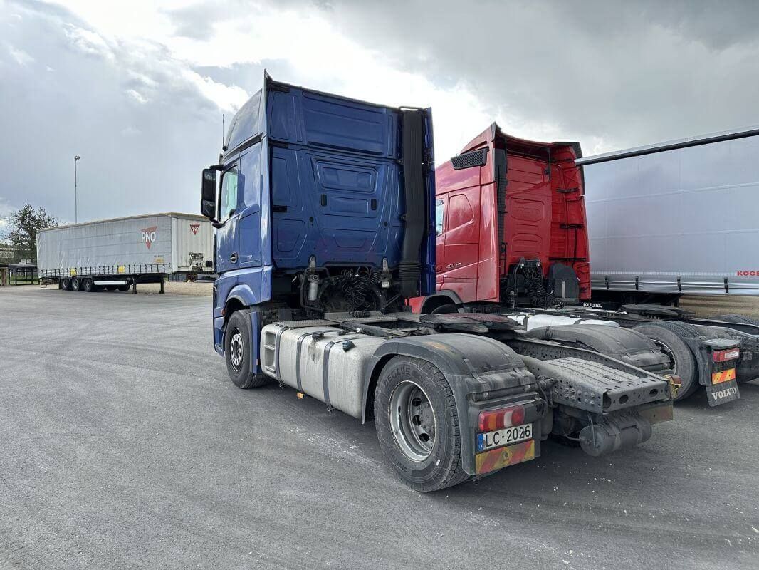 UGO AUTO | Puspiekabju noma, KOGEL dīleris