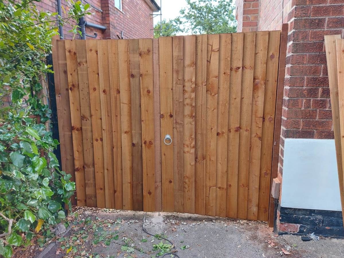 Wooden Driveway Gates Nottingham Supply & Fit, Nottingham Fencing