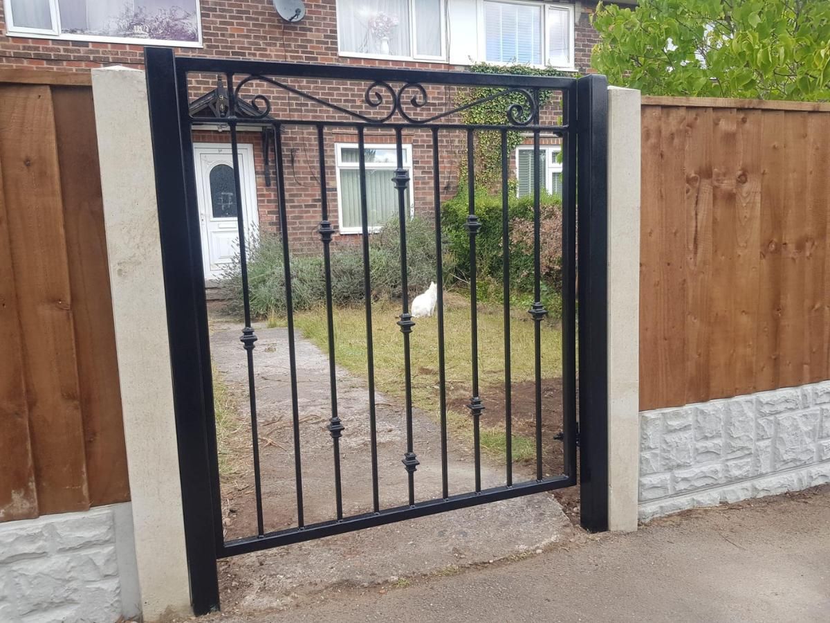 Garden gates, Wooden gates, Fitted Gates, Nottingham