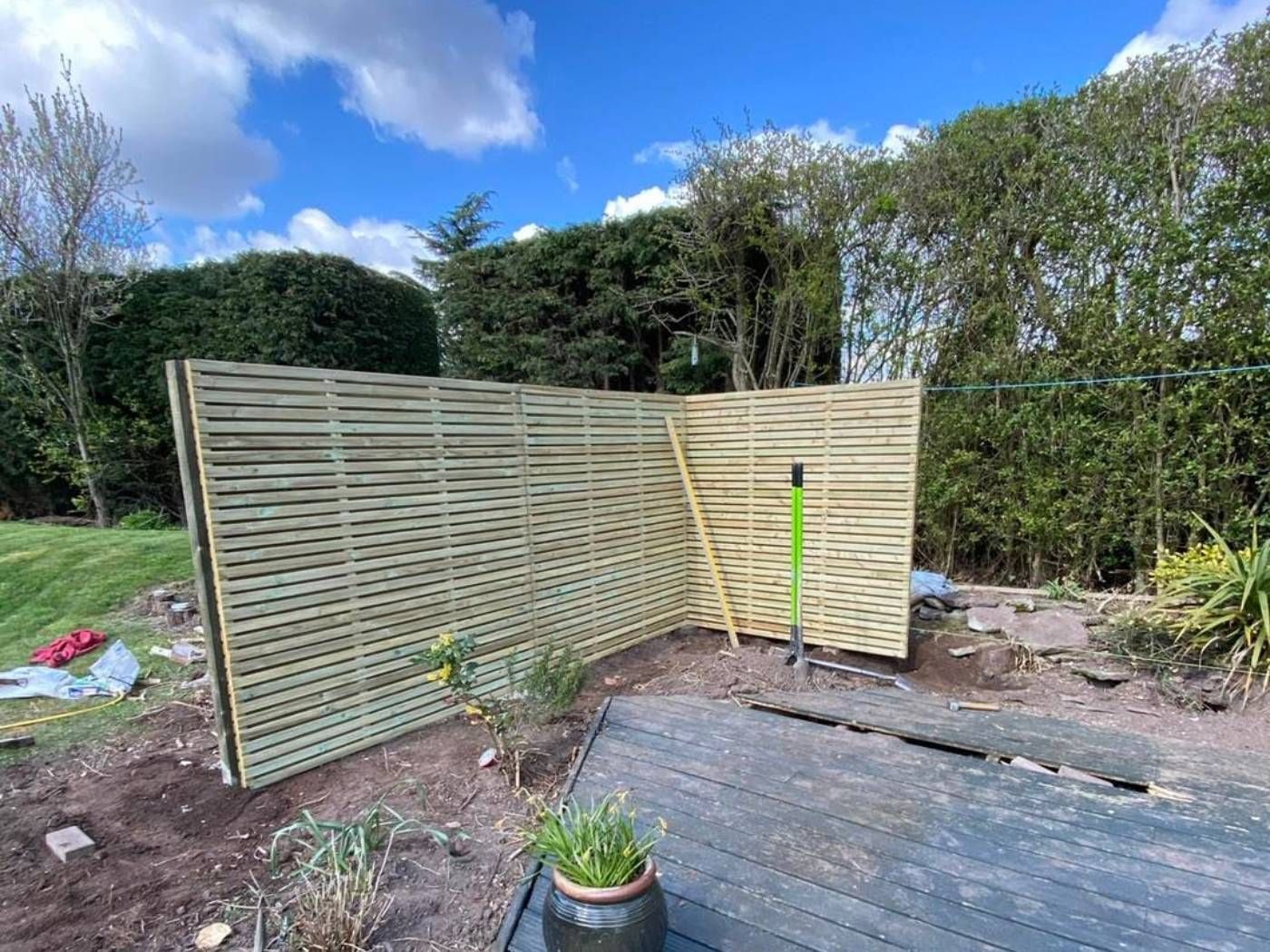 Nottingham Fencing installing privacy fencing in Keyworth