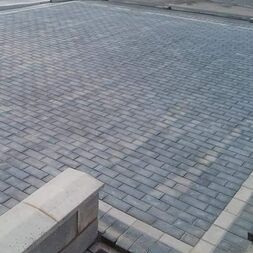 Nottingham Fencing grey block paving driveway