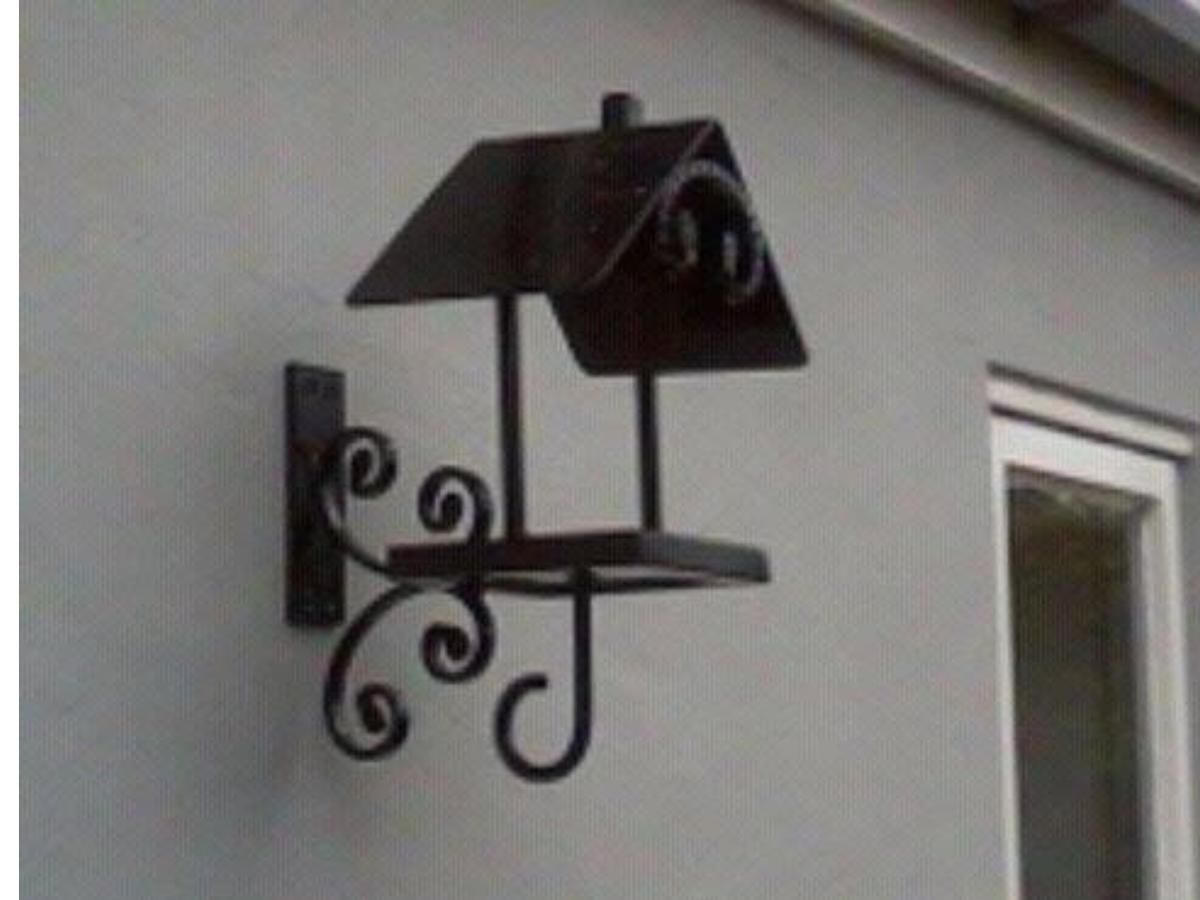 Nottingham Fencing bespoke metal bird feeder