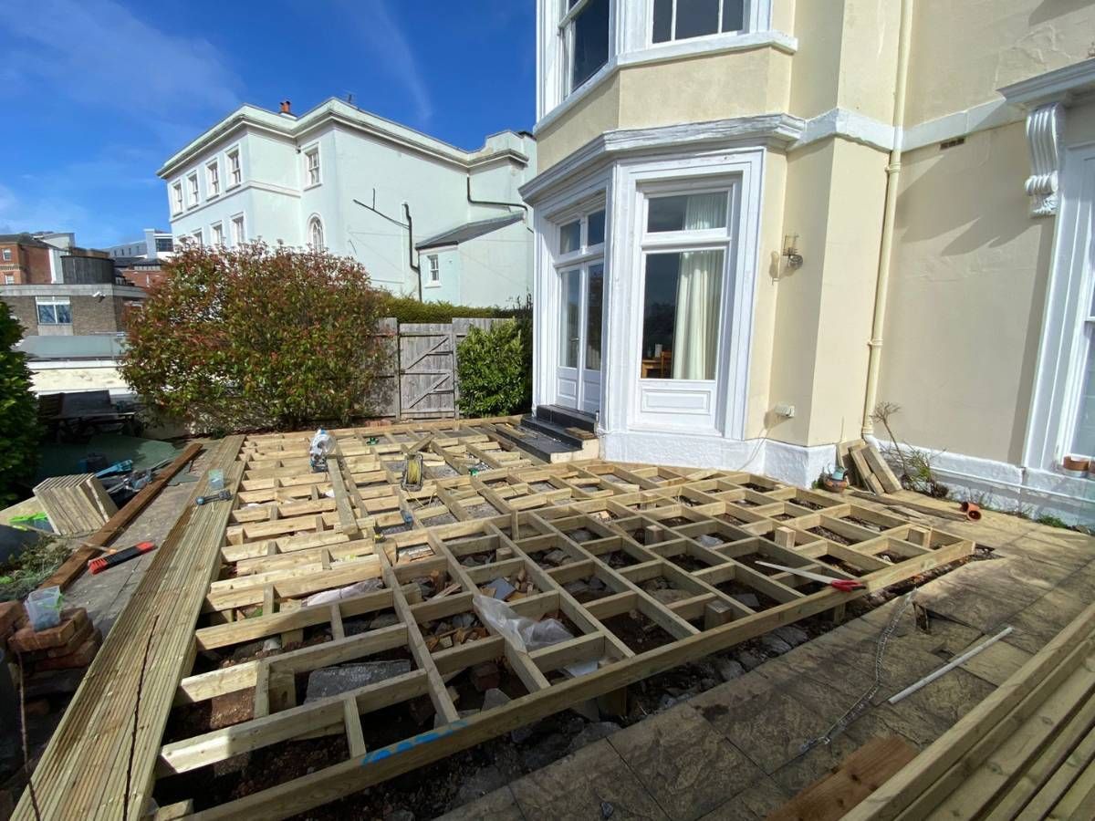 Nottingham Fencing installing decking frame