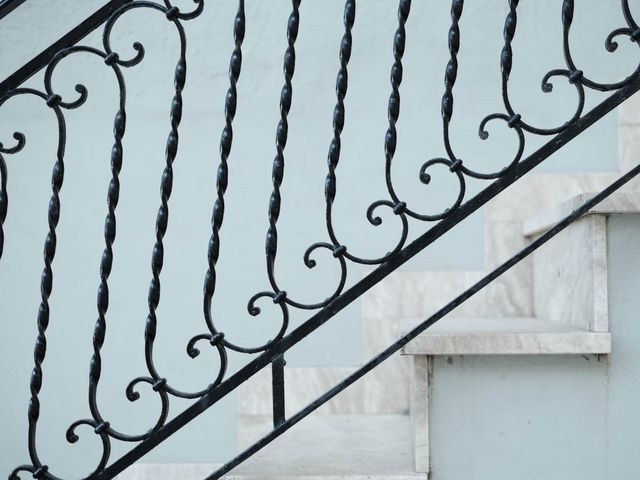 Decorative indoor staircase metal railings
