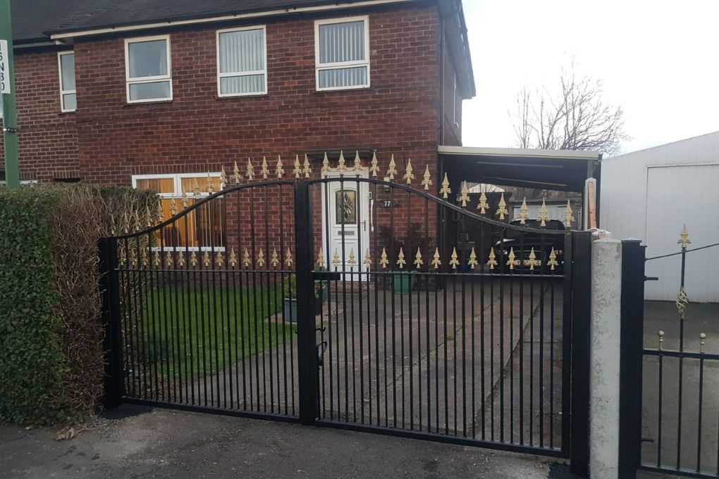 metal driveway gate in Nottingham