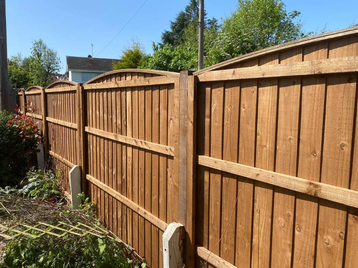 Nottingham Fencing installing a new fence in Sneinton