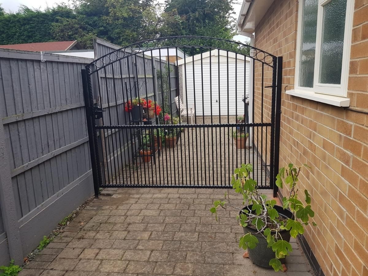 Nottingham Fencing single metal driveway gate