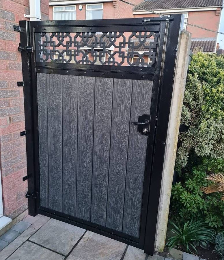 Garden fencing installed in Nottingham by Nottingham Fencing