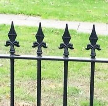 Nottingham Fencing metal rail spear top picket fence