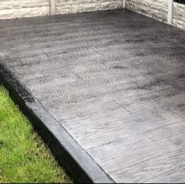 Decking using concrete tiles