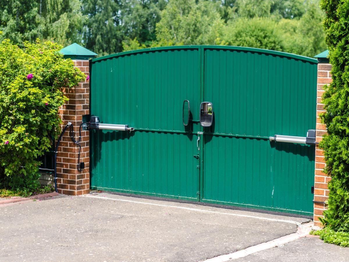 electric swing gates in Nottingham
