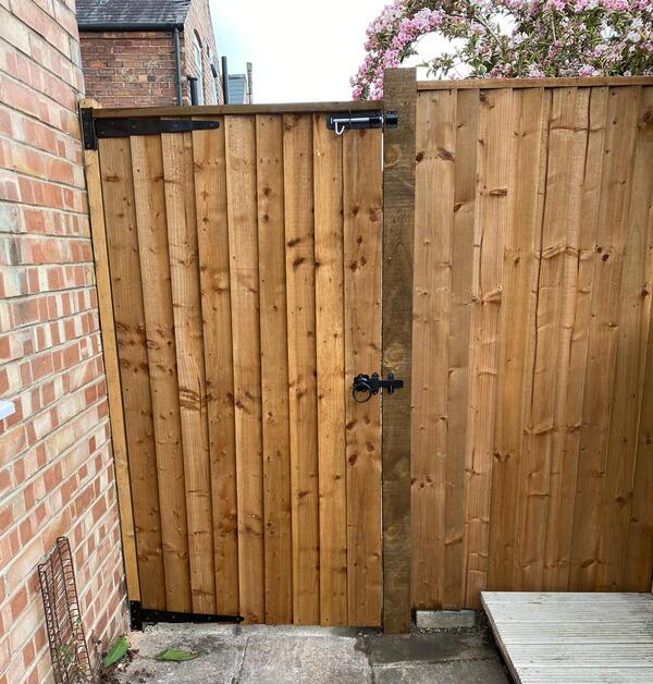 Nottingham Fencing wooden garden gate