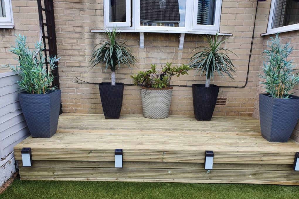 Nottingham Fencing small decking installation