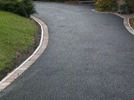 Tarmac driveway in Newark