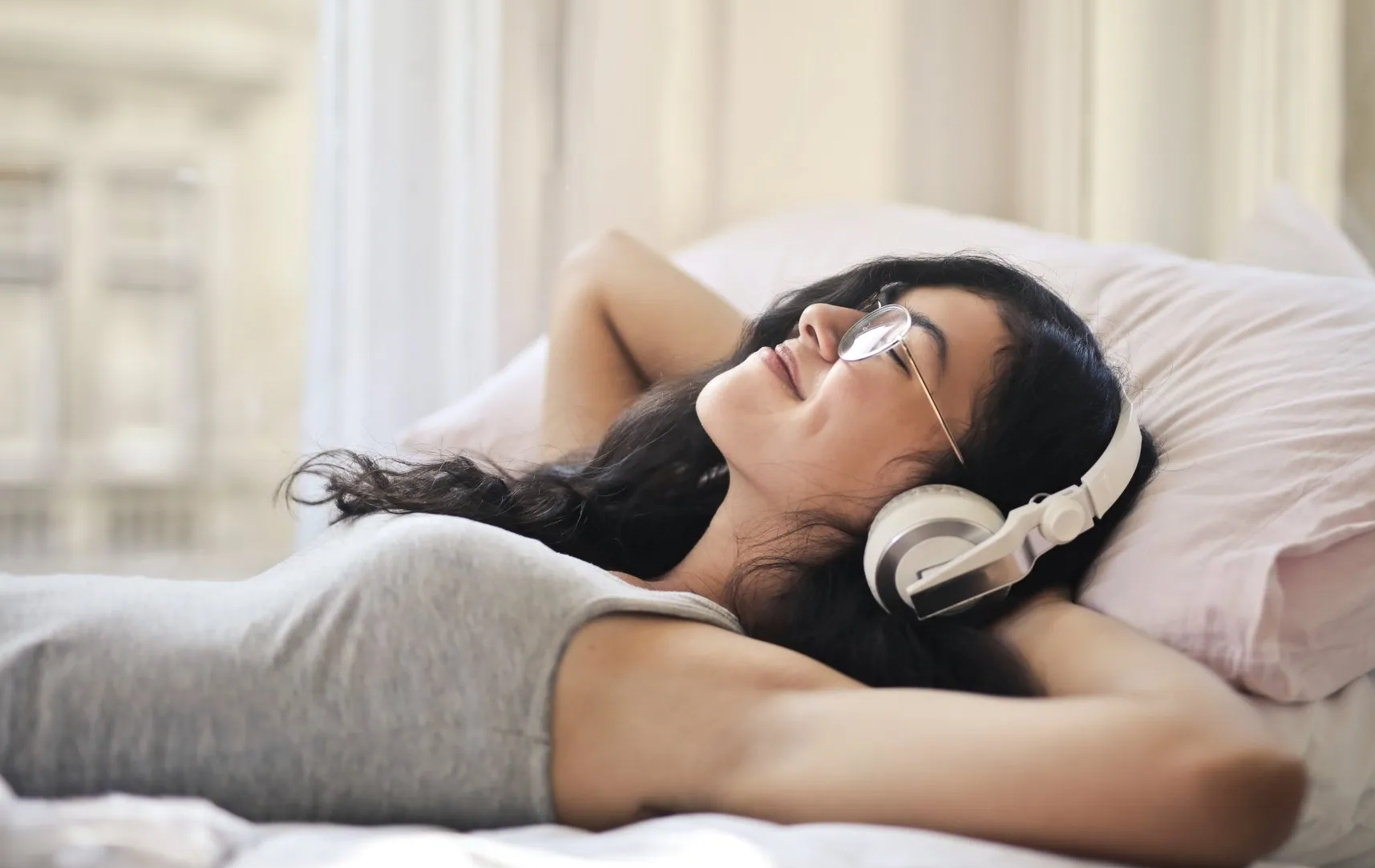 girl lying in bed