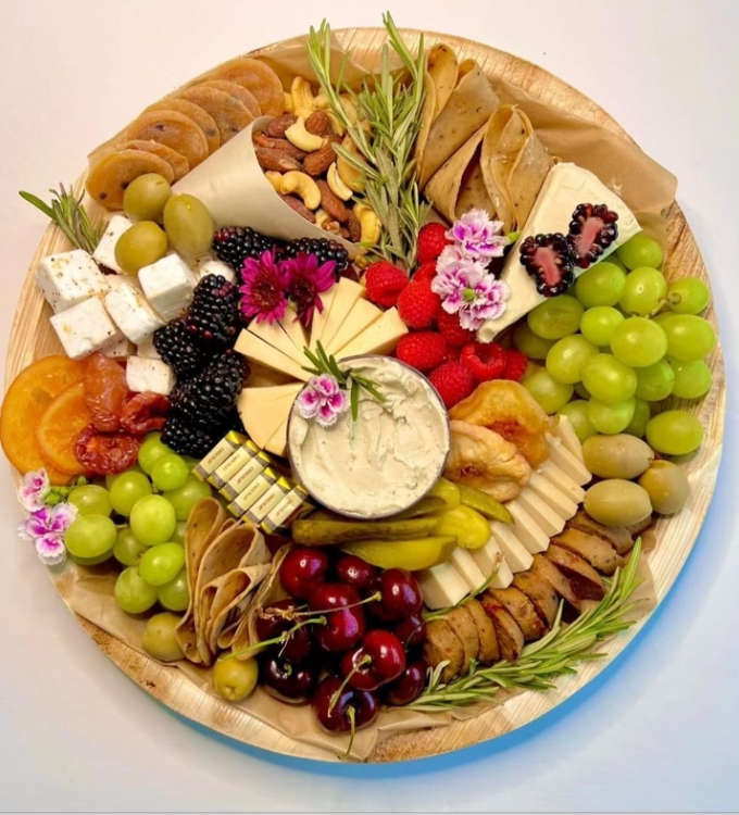 best cheese board in orlando, charcuterie near me, charcuterie board delivery orlando