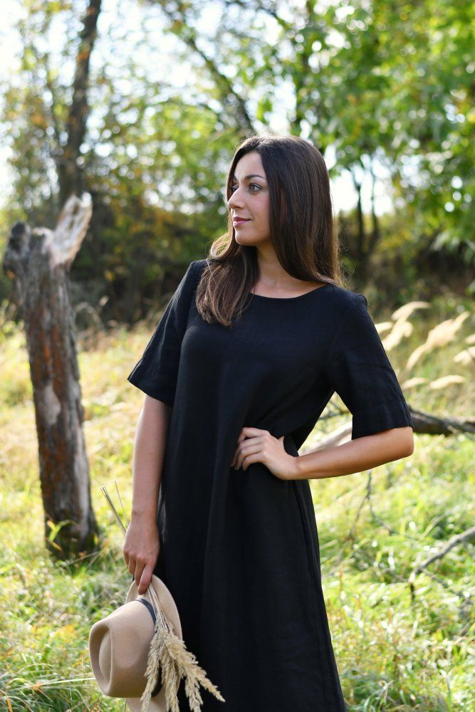 Long linen dress with sleeves, black