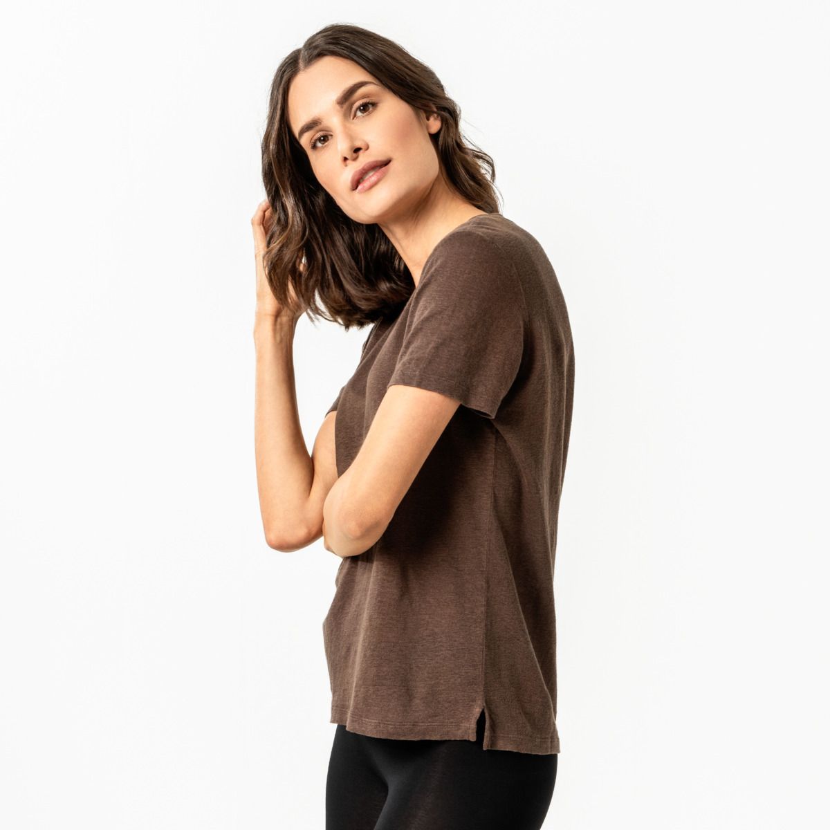 Women's linen t-shirt dark brown