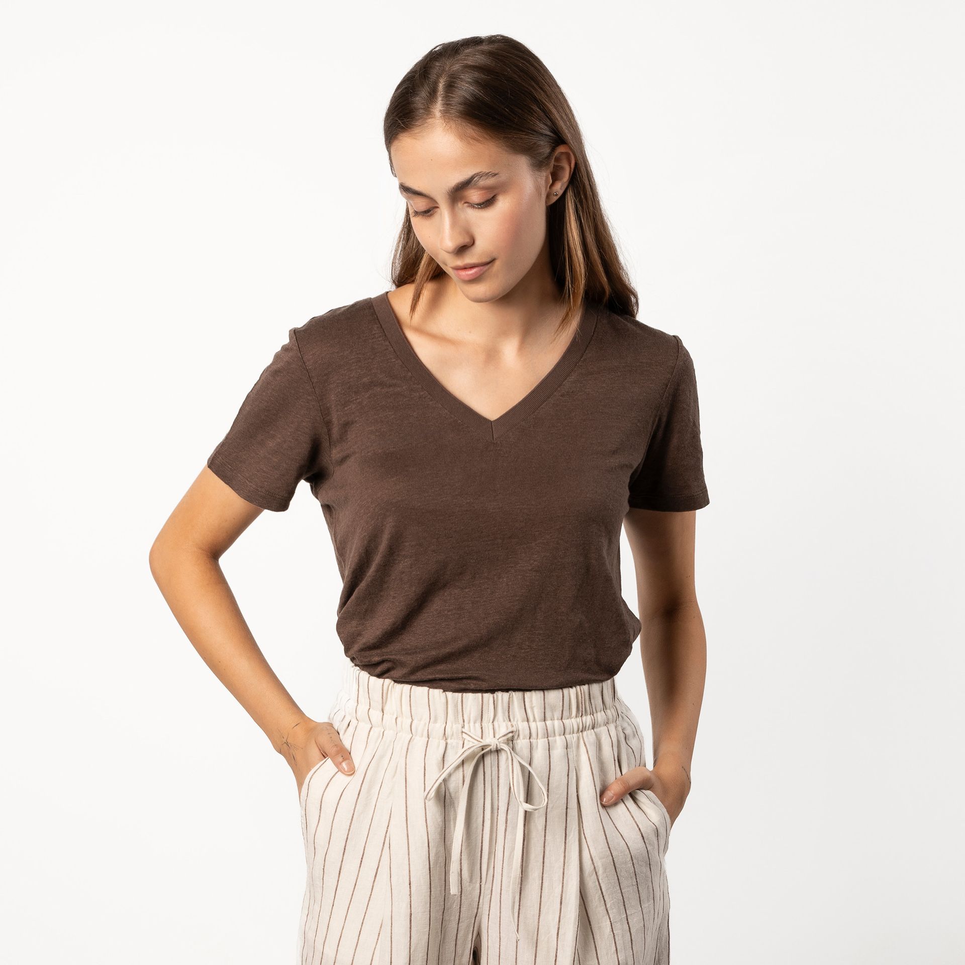 Women's linen t-shirt dark brown
