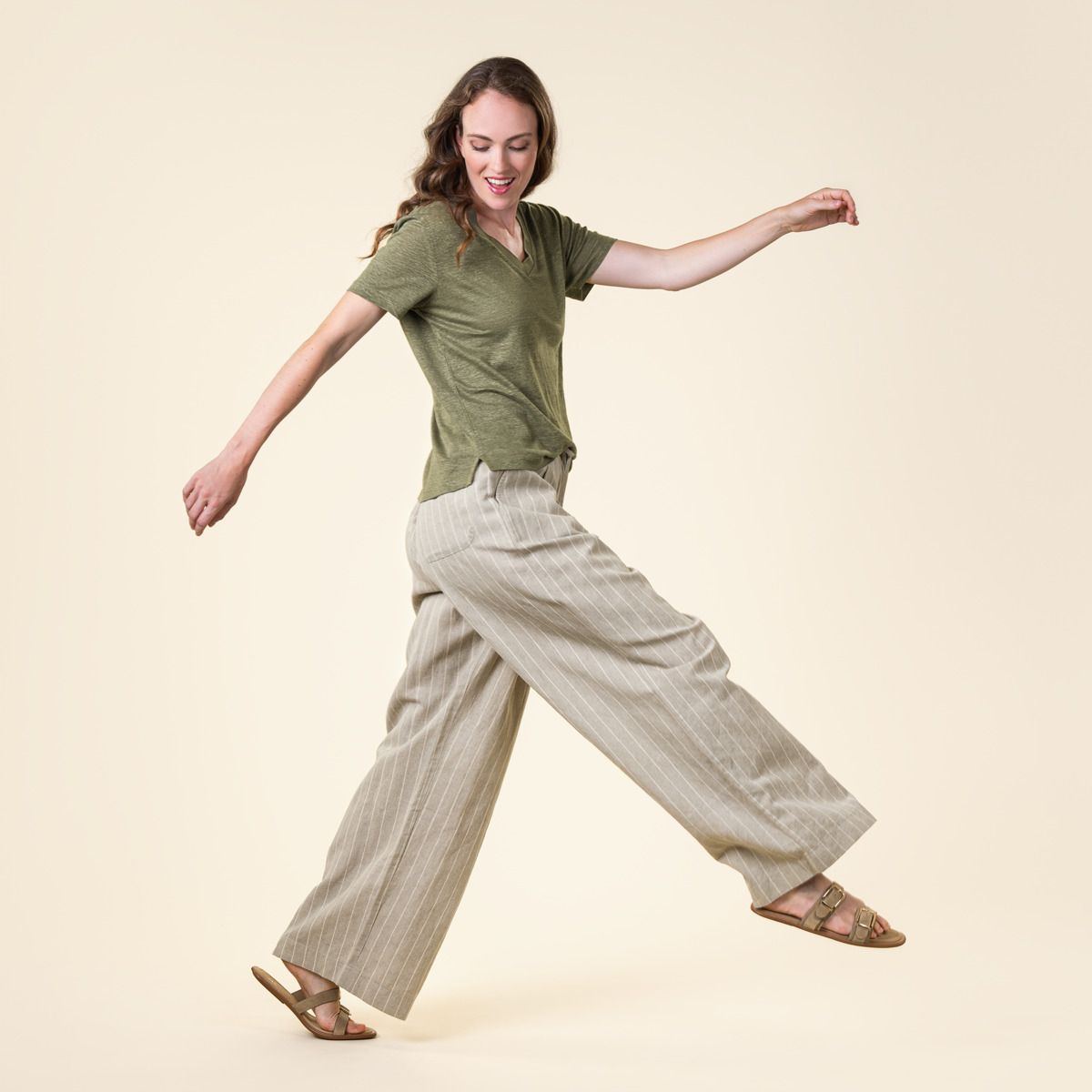 Women's linen sage t-shirt