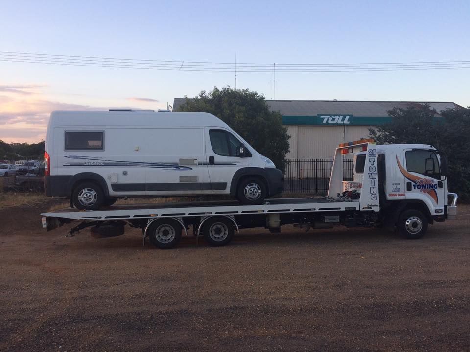 Big diesel motorhome with car — Tow in Narromine, NSW