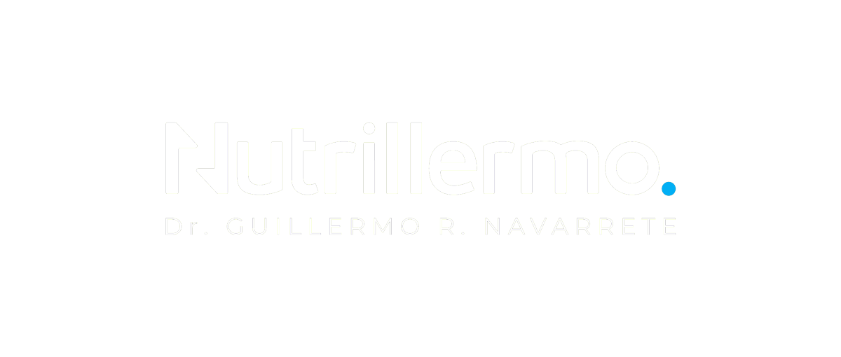 Un logotipo blanco con un círculo azul en el medio sobre un fondo blanco.