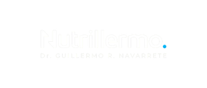 Un logotipo blanco con un círculo azul en el medio sobre un fondo blanco.