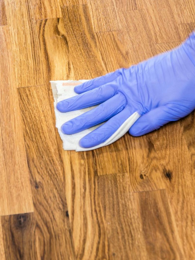 floor staining