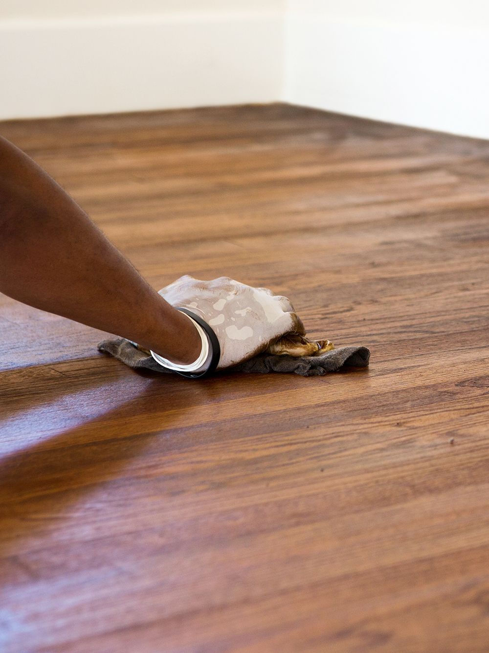 floor staining