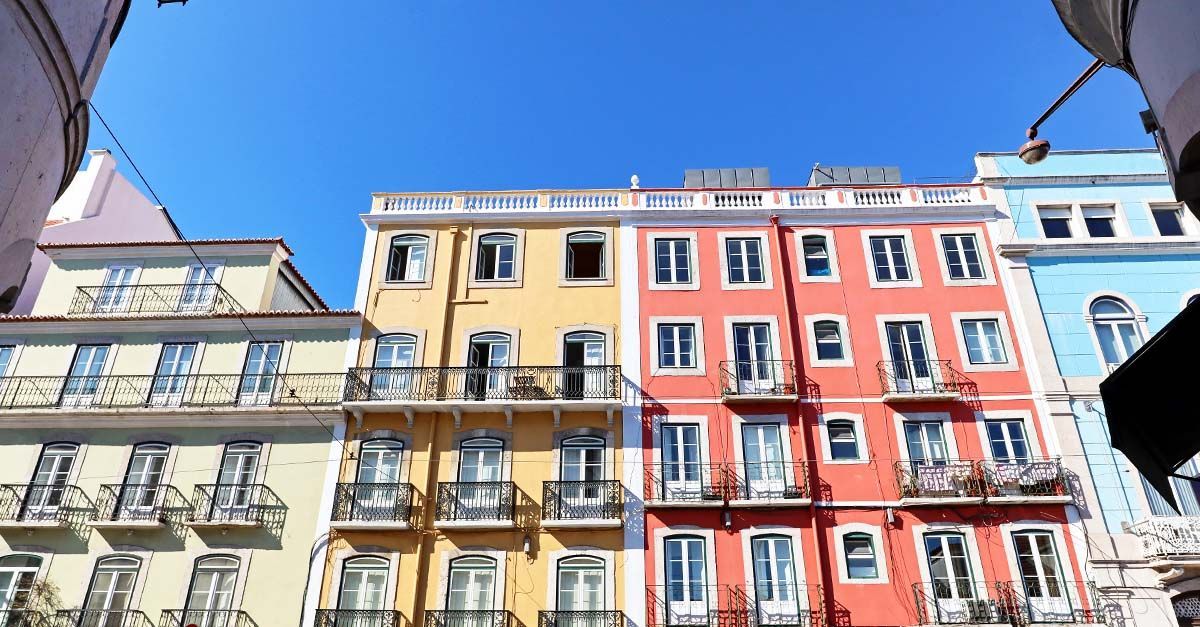 Example of Lisbon Real Estate Panoramic view of Lisbon's charming architecture and vibrant neighbourhoods.