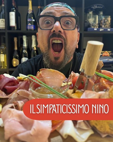 Pausa pranzo su prenotazione con piatto caldo del giorno.