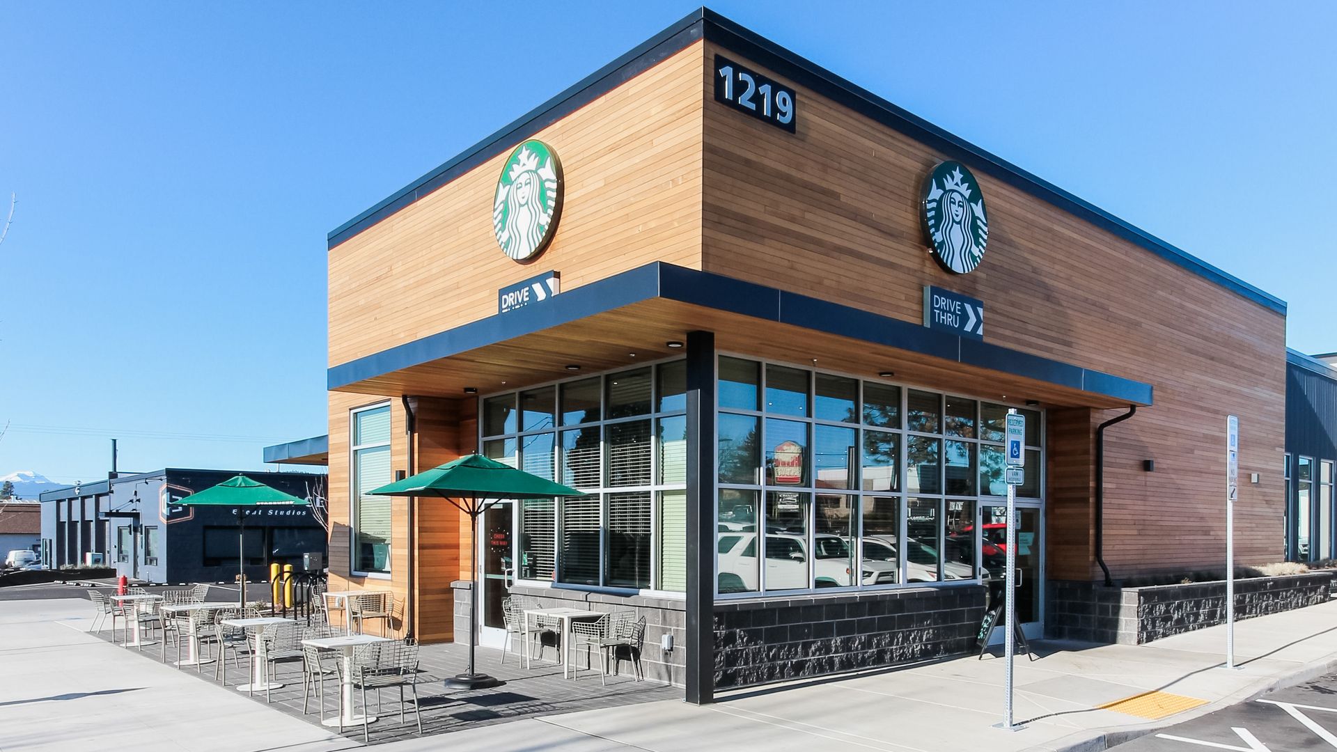  Building designed by Steele Associates